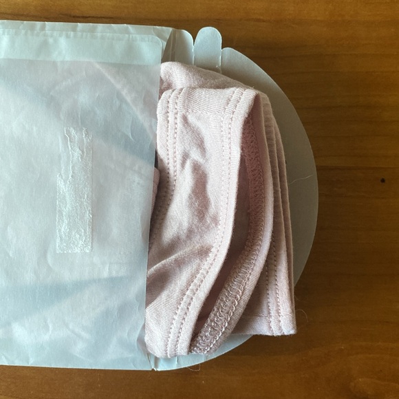 NWT ODDOBODY thong and high waisted brief - mauve - small - Picture 3 of 4